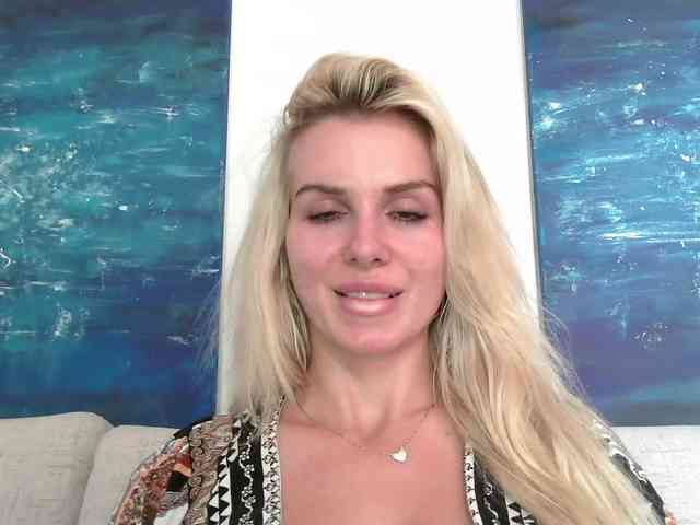 CorneliaSweet webcam
