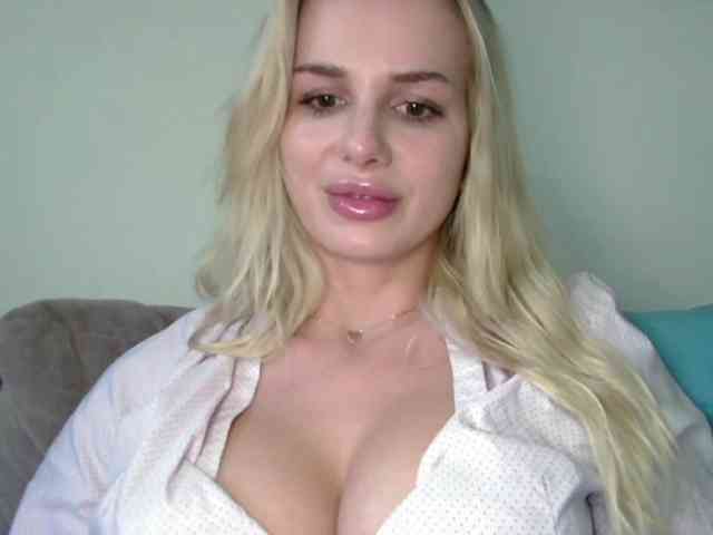 CorneliaSweet webcam