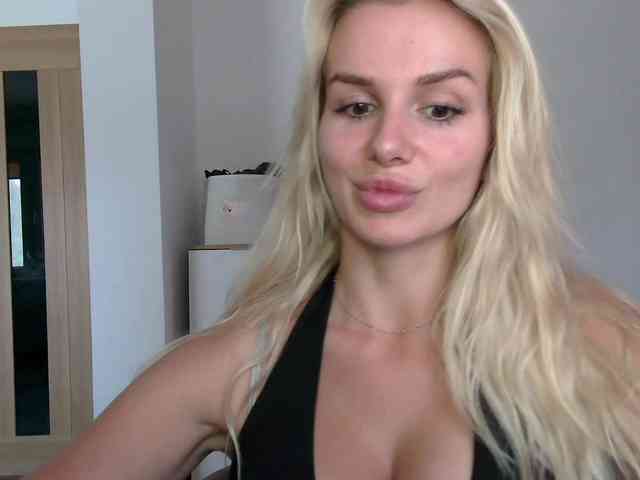 CorneliaSweet webcam