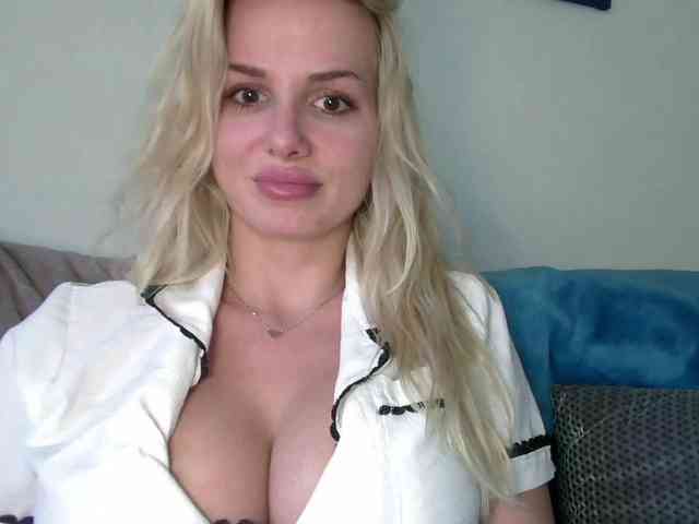 CorneliaSweet webcam