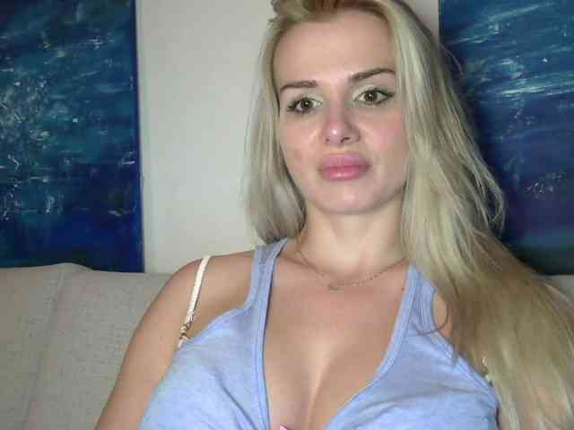 CorneliaSweet webcam