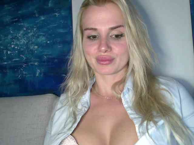 CorneliaSweet webcam