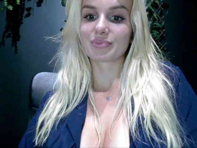 CorneliaSweet webcam