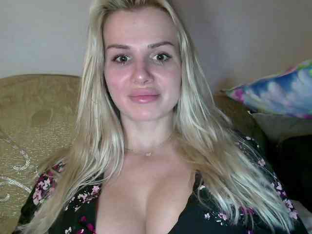 CorneliaSweet webcam