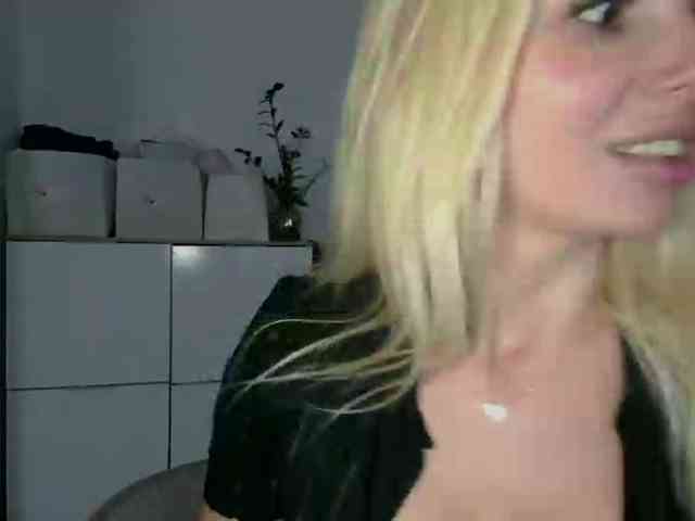 CorneliaSweet webcam