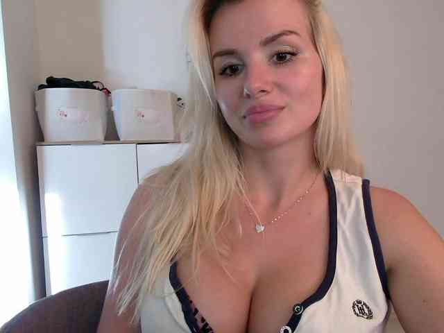 CorneliaSweet webcam