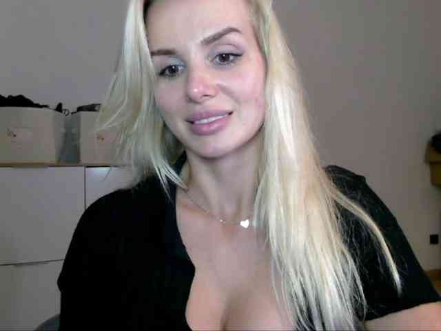 CorneliaSweet webcam