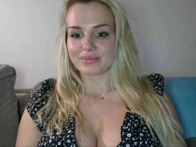 CorneliaSweet webcam