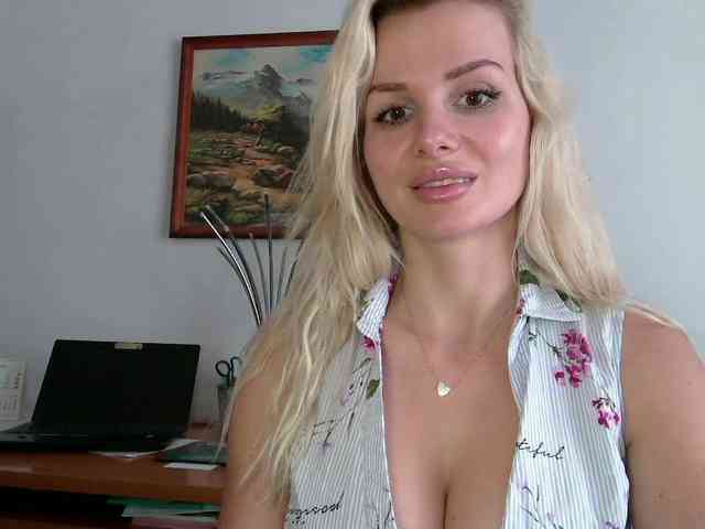 CorneliaSweet webcam