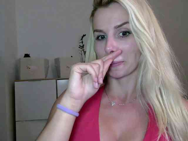 CorneliaSweet webcam
