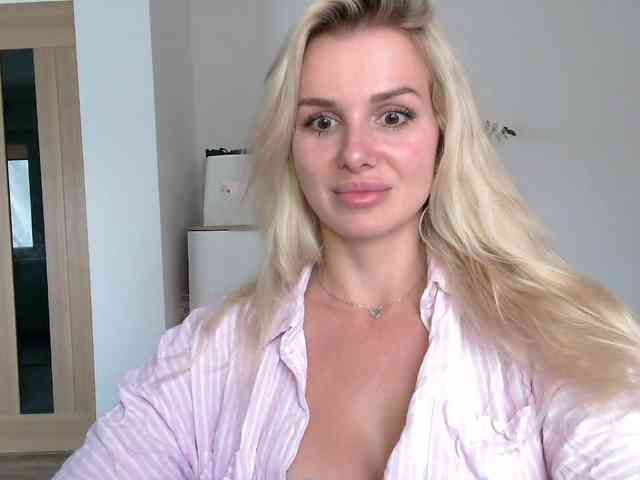 CorneliaSweet webcam