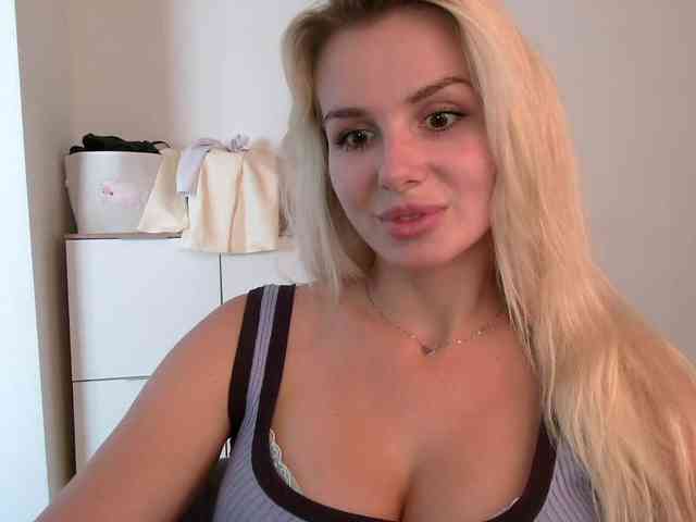 CorneliaSweet webcam