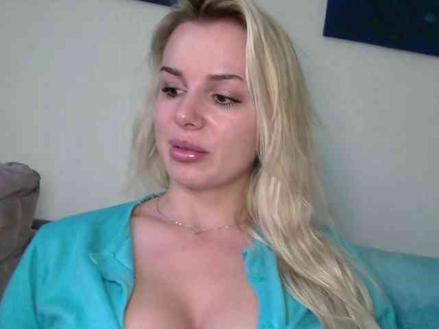 CorneliaSweet webcam