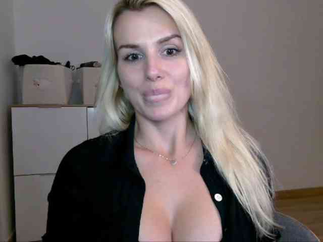 CorneliaSweet webcam