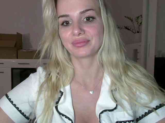 CorneliaSweet webcam