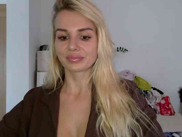 CorneliaSweet webcam