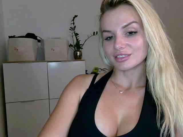 CorneliaSweet webcam
