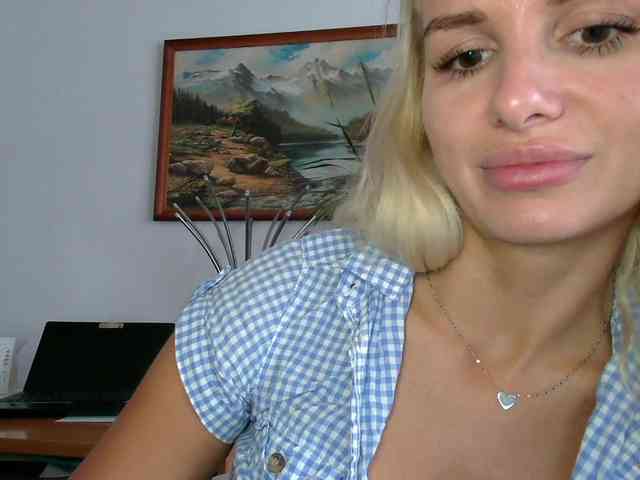 CorneliaSweet webcam