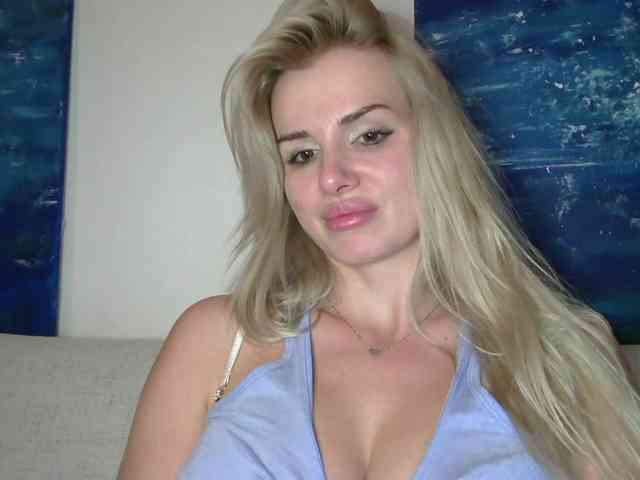 CorneliaSweet webcam