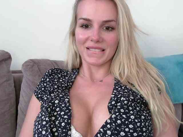 CorneliaSweet webcam