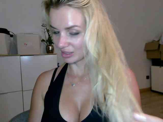 CorneliaSweet webcam