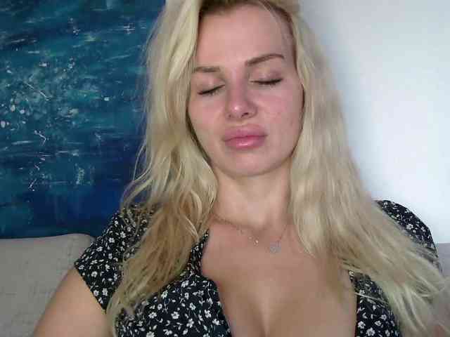 CorneliaSweet webcam