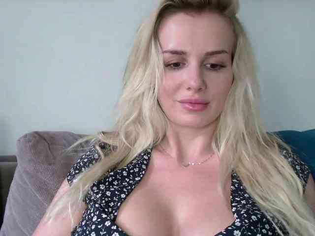 CorneliaSweet webcam