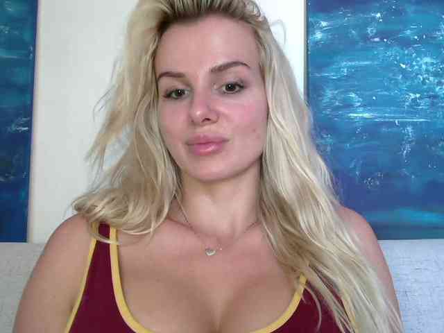 CorneliaSweet webcam