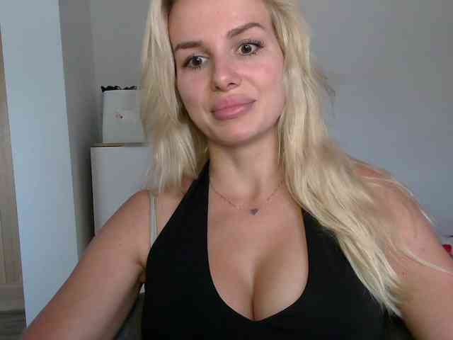 CorneliaSweet webcam