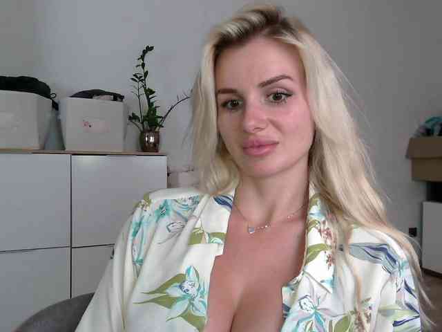 CorneliaSweet webcam