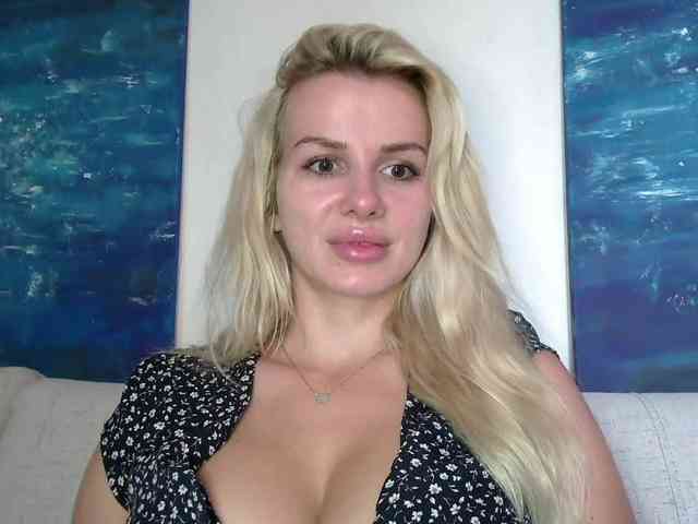 CorneliaSweet webcam