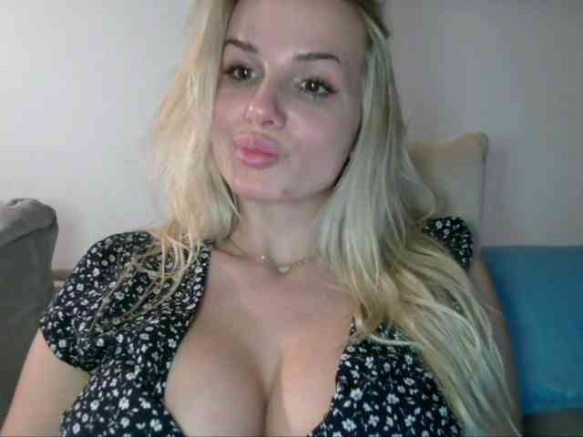 CorneliaSweet webcam