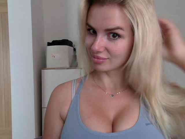 CorneliaSweet webcam