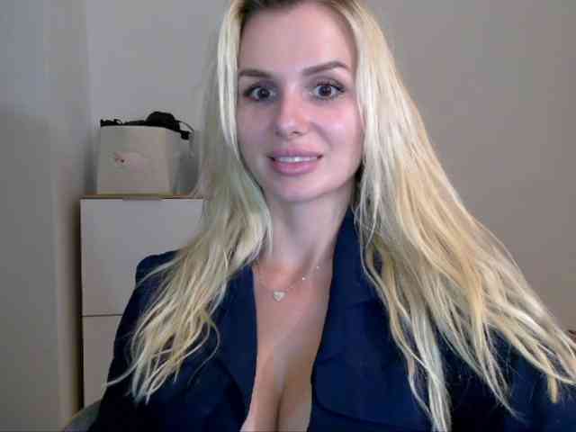 CorneliaSweet webcam