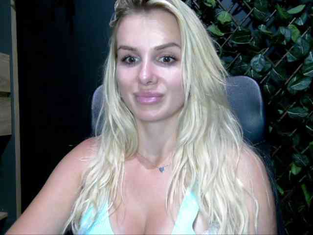 CorneliaSweet webcam