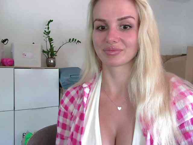 CorneliaSweet webcam