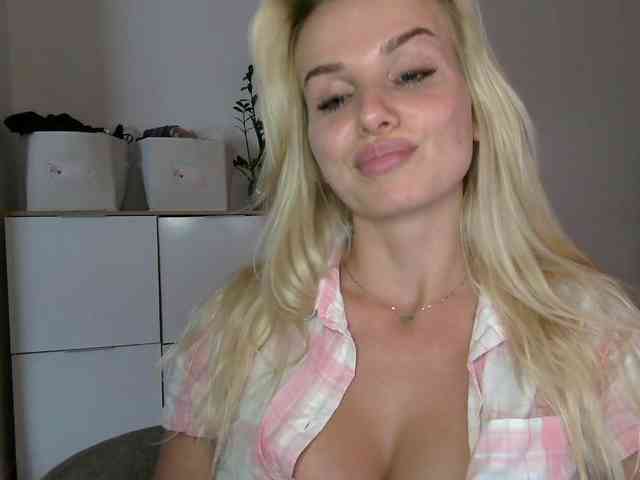 CorneliaSweet webcam
