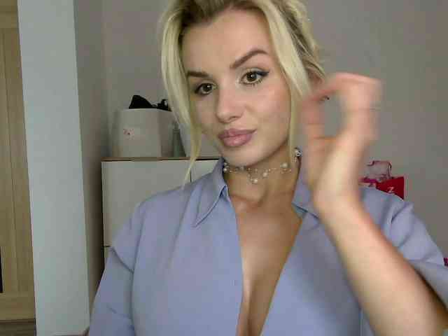 CorneliaSweet webcam