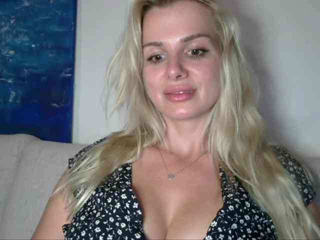 CorneliaSweet webcam