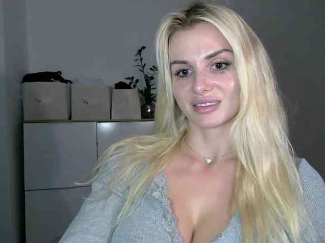 CorneliaSweet webcam