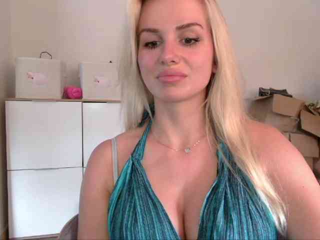 CorneliaSweet webcam