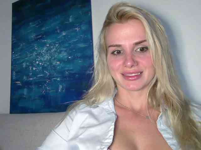 CorneliaSweet webcam
