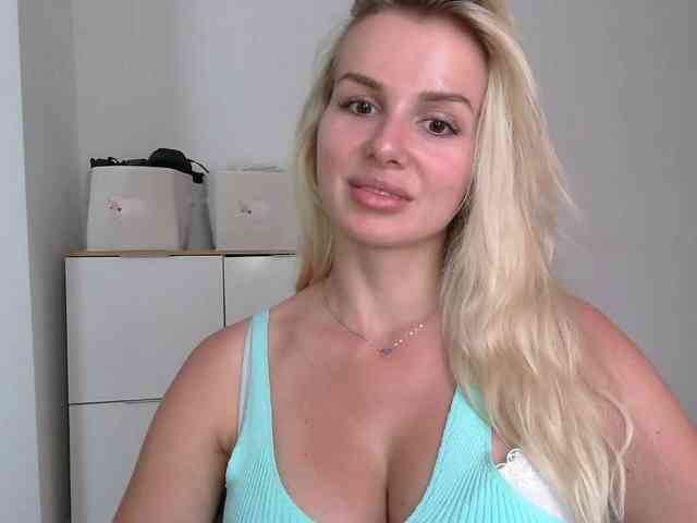 CorneliaSweet webcam