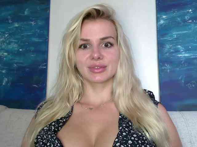 CorneliaSweet webcam