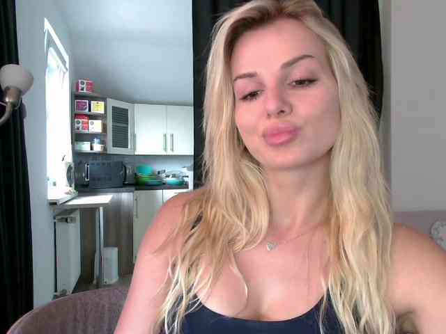 CorneliaSweet webcam