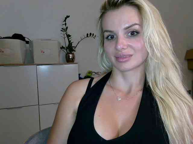 CorneliaSweet webcam