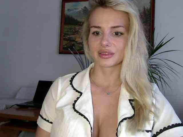 CorneliaSweet webcam