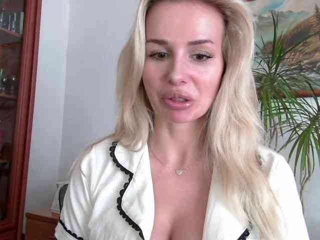 CorneliaSweet webcam