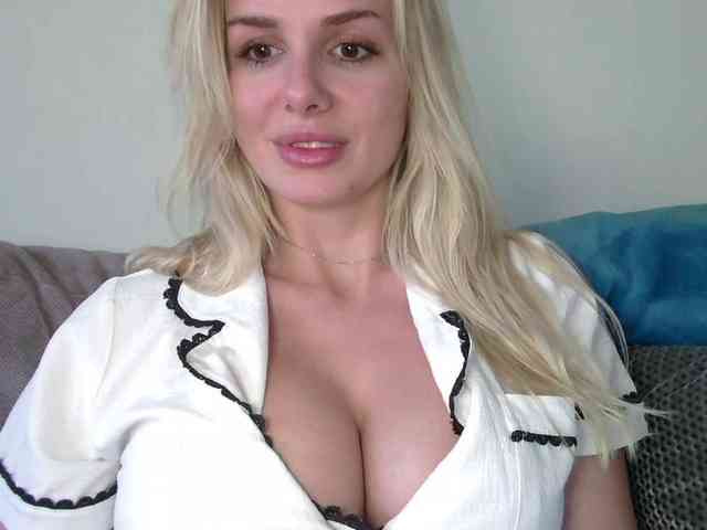 CorneliaSweet webcam