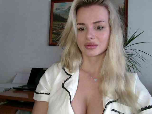 CorneliaSweet webcam